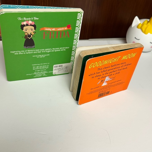 Bilingual English and Spanish Books Counting With Frida y buenas noches Luna - Picture 5 of 11